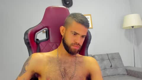 adri_sexboy229 online show from September 19, 2:35 am