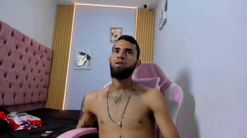 adri_sexboy229 online show from October 8, 2:09 am