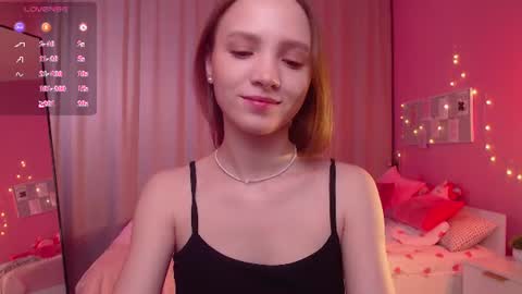 Snapshot of adria_arjona chatting on June 14, 7:43 am Eva online show from June 14, 7:43 am