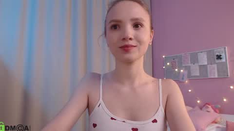 Snapshot of adria_arjona chatting on July 4, 1:12 am Eva online show from July 4, 1:12 am