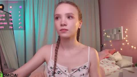 Snapshot of adria_arjona chatting on July 23, 3:04 am Eva online show from July 23, 3:04 am