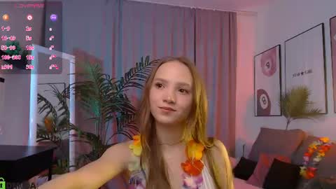 Snapshot of adria_arjona chatting on August 8, 1:19 am Eva online show from August 8, 1:19 am