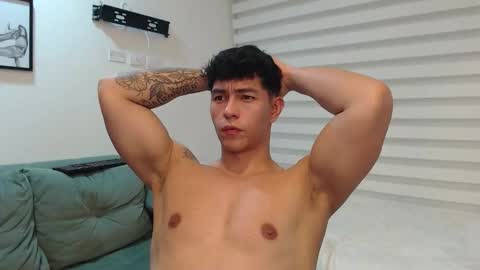 Snapshot of adrian_del_mar chatting on February 23, 4:43 am Adrian del Mar online show from February 23, 4:43 am