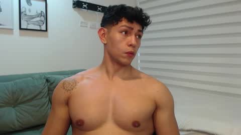 Snapshot of adrian_del_mar chatting on February 23, 5:21 pm Adrian del Mar online show from February 23, 5:21 pm