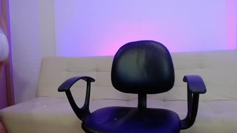 adrian morelli online show from April 16, 10:12 pm