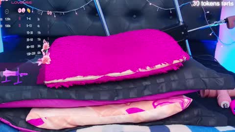 Snapshot of adriana_55 chatting on February 5, 7:07 am AdrianaSexy online show from February 5, 7:07 am