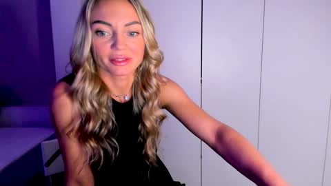 Adriana online show from December 25, 4:11 pm