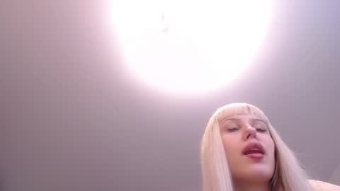 Adriana online show from February 4, 7:09 pm