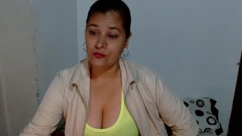 Adriana milf online show from October 11, 5:17 am