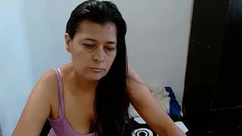 Adriana milf online show from April 22, 3:35 pm