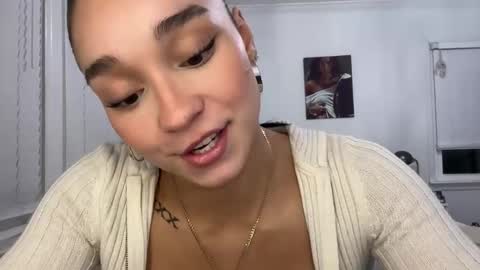 Adrianna  online show from February 8, 2:47 am