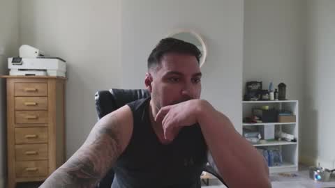 Snapshot of adriano8643 chatting on September 17, 10:28 am AdrianoMuscle online show from September 17, 10:28 am