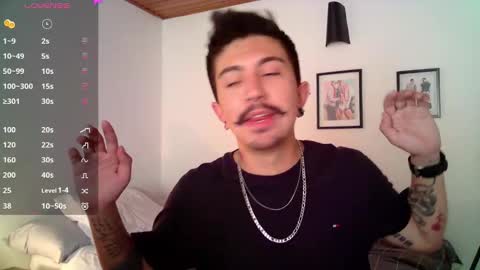 Snapshot of adriansafronov_ chatting on January 27, 5:58 pm online show from January 27, 5:58 pm