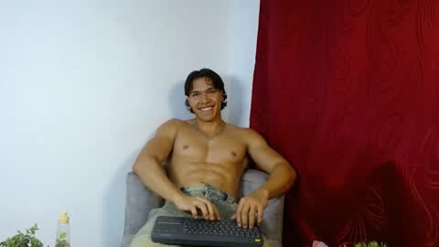 adriel_escalante online show from October 9, 2:20 am