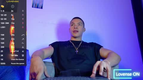 adriel_escalante online show from June 7, 2:37 am