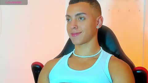 Adrian Lopez online show from December 9, 6:46 pm