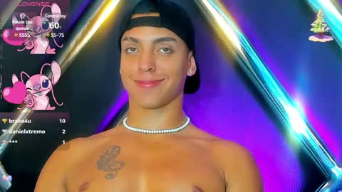 Adrian Lopez online show from December 12, 2:37 am