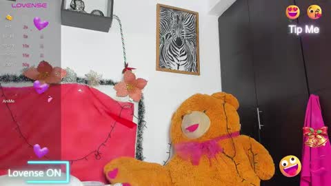 Snapshot of adry_morris chatting on December 12, 5:04 pm Adry online show from December 12, 5:04 pm