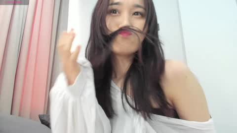 Snapshot of ae_nie chatting on January 29, 9:12 am Aenie online show from January 29, 9:12 am