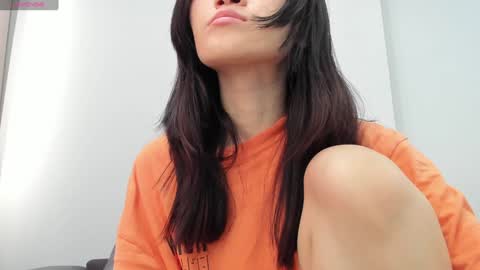 Snapshot of ae_nie chatting on February 4, 8:56 am Aenie online show from February 4, 8:56 am