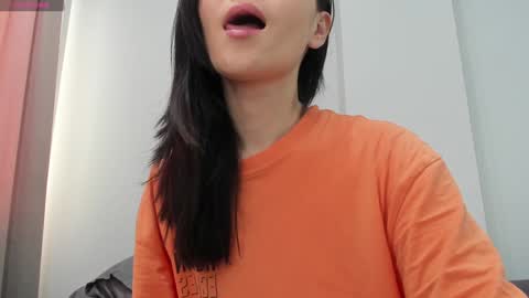 Snapshot of ae_nie chatting on February 7, 9:16 am Aenie online show from February 7, 9:16 am