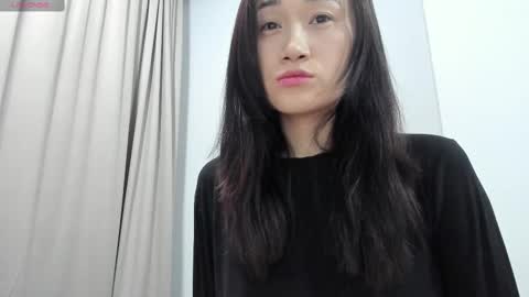 Snapshot of ae_nie chatting on February 25, 12:24 pm Aenie online show from February 25, 12:24 pm