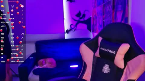 Snapshot of aegon_526 chatting on December 17, 1:06 pm Arieyara online show from December 17, 1:06 pm