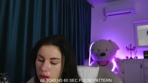 Aelia online show from January 13, 5:44 am