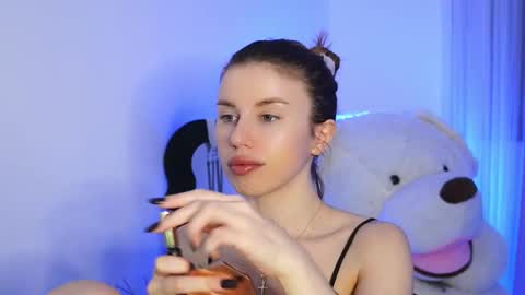 Aelia online show from March 16, 6:23 pm