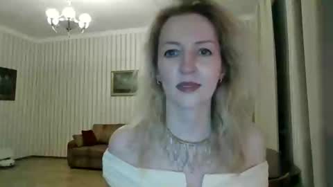 Snapshot of aeroliss chatting on April 18, 7:58 pm aeroliss online show from April 18, 7:58 pm