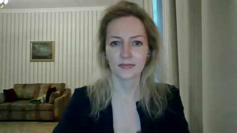 Snapshot of aeroliss chatting on April 23, 4:53 pm aeroliss online show from April 23, 4:53 pm