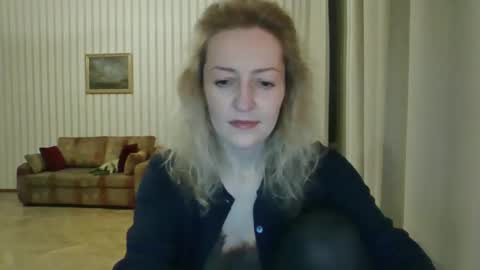 Snapshot of aeroliss chatting on April 24, 6:54 pm aeroliss online show from April 24, 6:54 pm
