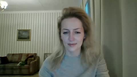 Snapshot of aeroliss chatting on May 8, 5:51 pm aeroliss online show from May 8, 5:51 pm