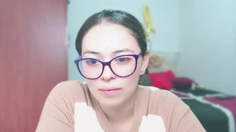 lia online show from June 9, 6:03 am