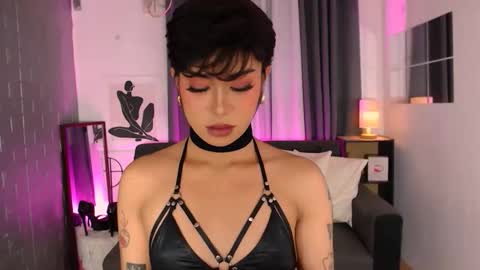 Snapshot of aeshamargaux chatting on September 19, 3:56 pm aeshamargaux online show from September 19, 3:56 pm