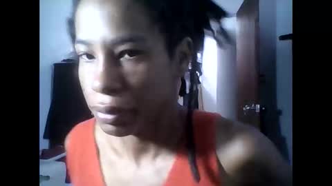 Snapshot of africadeluxe chatting on May 10, 12:21 pm Africa online show from May 10, 12:21 pm