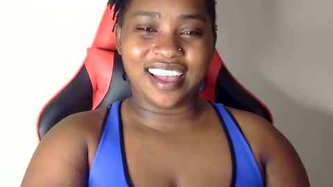Snapshot of african001 chatting on October 4, 5:33 pm stella online show from October 4, 5:33 pm