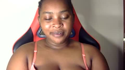 Snapshot of african001 chatting on October 9, 5:11 pm stella online show from October 9, 5:11 pm