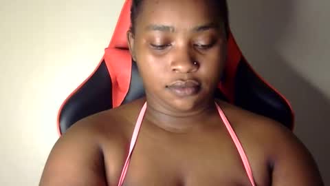 Snapshot of african001 chatting on October 14, 4:41 pm stella online show from October 14, 4:41 pm