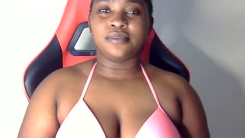 Snapshot of african001 chatting on October 15, 4:45 am stella online show from October 15, 4:45 am