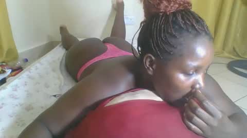 ELIZABETH online show from December 19, 7:10 pm