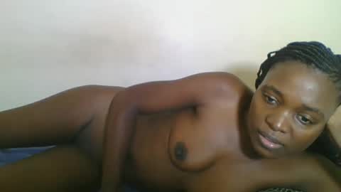 Yvonne online show from April 10, 9:30 pm