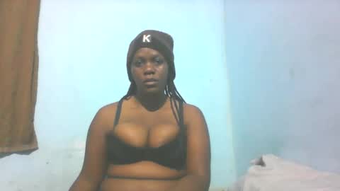 Snapshot of africangal6677 chatting on April 22, 10:50 am africangal6677 online show from April 22, 10:50 am