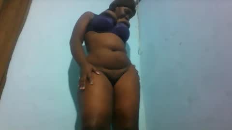 Snapshot of africangal6677 chatting on May 4, 3:08 pm africangal6677 online show from May 4, 3:08 pm