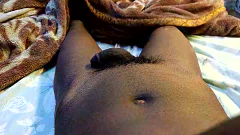 Snapshot of africangunman chatting on October 23, 8:24 am Gunman online show from October 23, 8:24 am