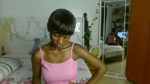 Snapshot of africanpetitequeen chatting on December 22, 8:58 pm CIARA online show from December 22, 8:58 pm