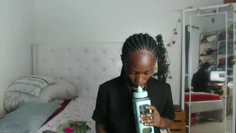 Snapshot of africanpetitequeen chatting on January 10, 9:10 pm CIARA online show from January 10, 9:10 pm