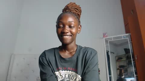 Snapshot of africanpetitequeen chatting on February 14, 8:26 pm CIARA online show from February 14, 8:26 pm