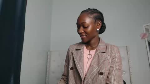 Snapshot of africanpetitequeen chatting on September 25, 11:14 am CIARA online show from September 25, 11:14 am