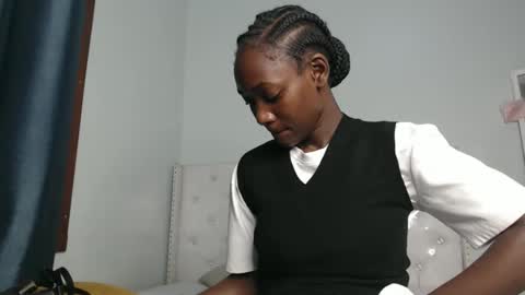 Snapshot of africanpetitequeen chatting on September 27, 8:03 pm CIARA online show from September 27, 8:03 pm